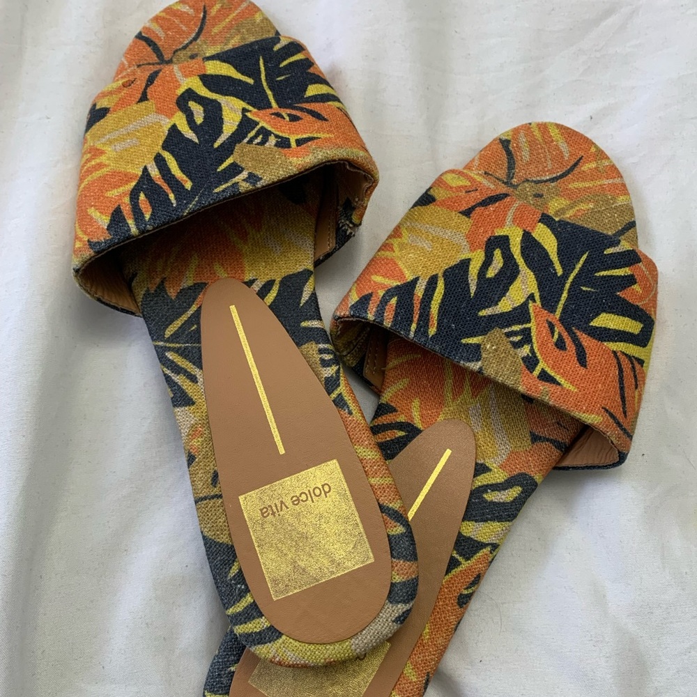 Slip on sandals ✨ - Picture 2 of 6